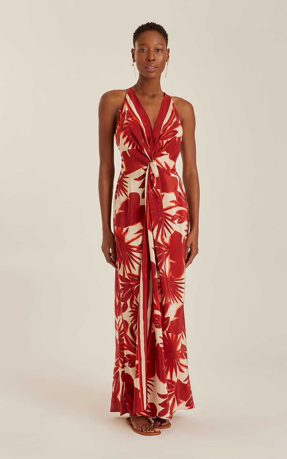 Tendências de Cores e Modelos em Vestidos de Seda para 2024