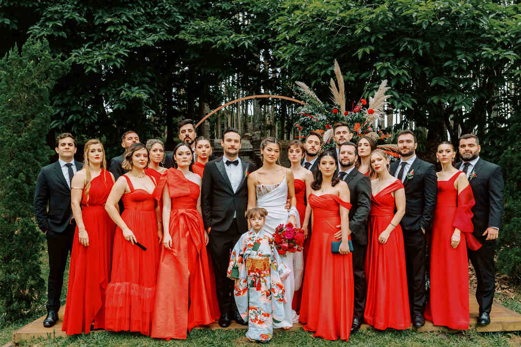 Como escolher o sapato ideal para seu vestido vermelho