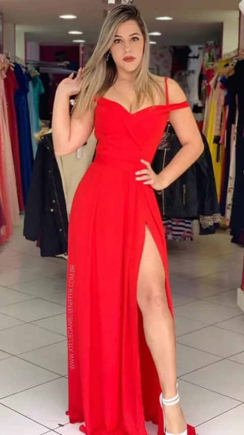vestido vermelho longo com fenda