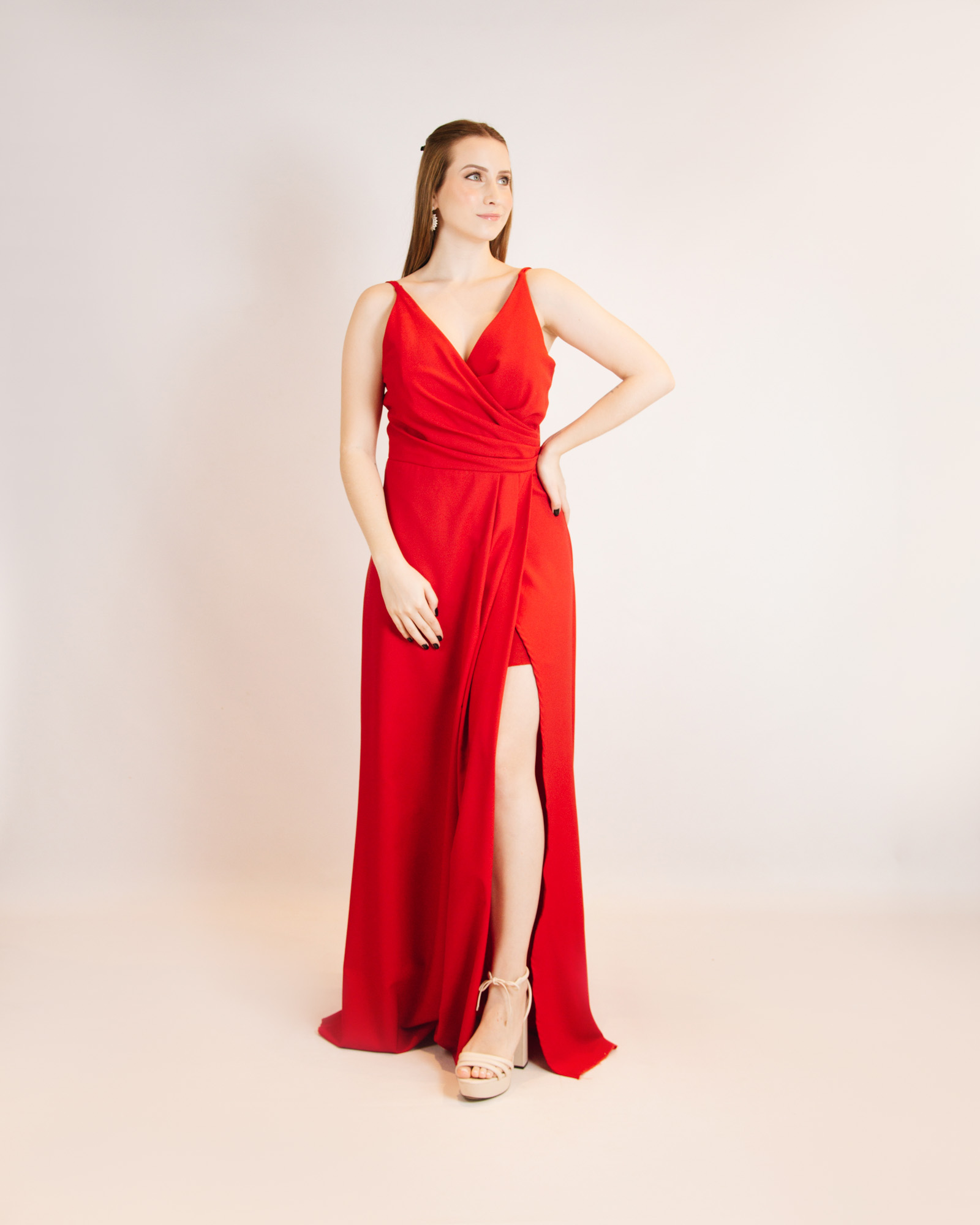 Dicas de acessórios para complementar seu vestido vermelho
