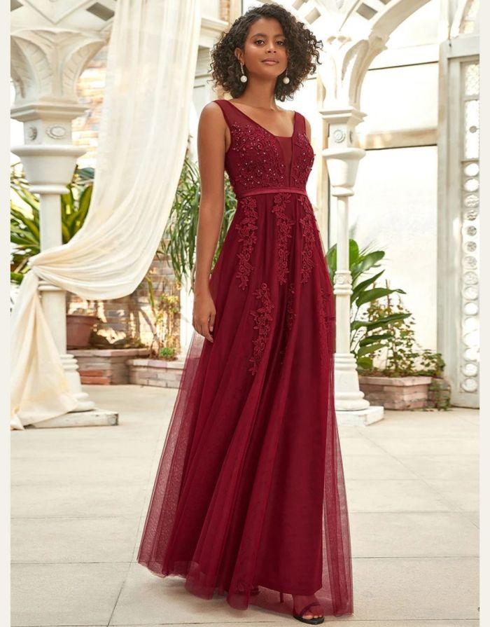 Como escolher o vestido vermelho perfeito para sua formatura