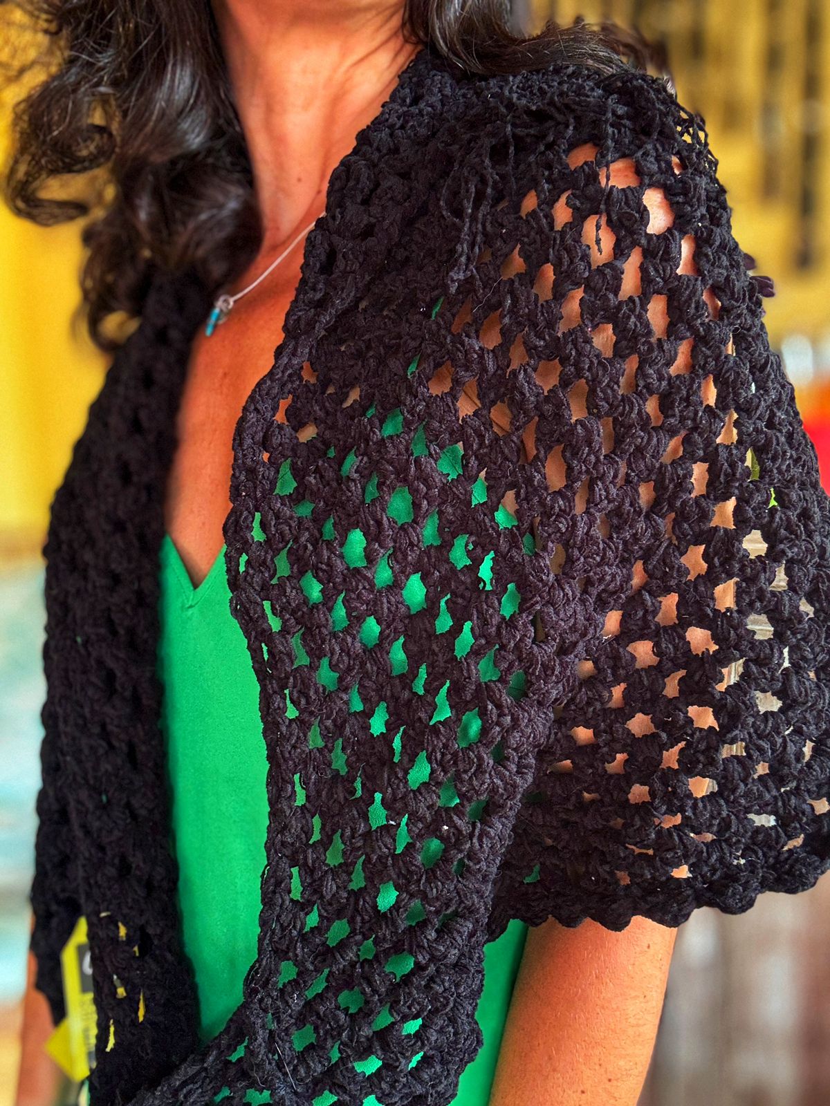 Sustentabilidade no Crochê: Fios Naturais e Tingimentos para Xales Modernos