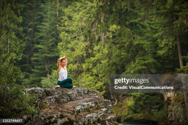 Guia Completo: Benefícios da Yoga ao Ar Livre para Mente e Corpo