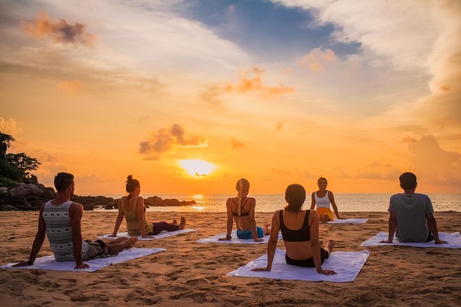 Guia Completo: O Que Levar para Sua Sessão de Yoga na Praia